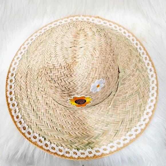 Handmade Sunflower Straw Hat UV Protection - Picture 2 of 5